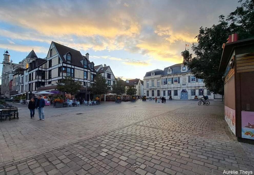 Le Clos Guivet Труа Экстерьер фото